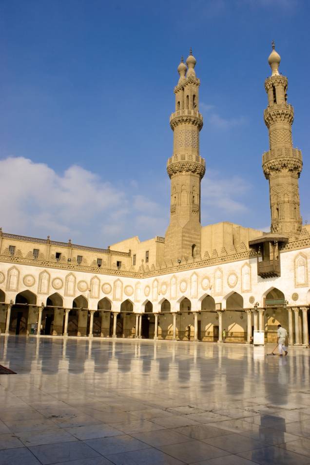 Pátio da mesquita Al-Azhar, no Cairo