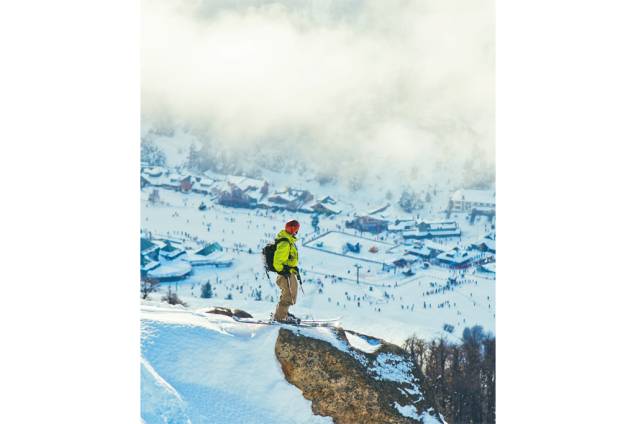 O esquiador no ponto mais alto da estação de <strong>Cerro Catedral</strong>, em <strong><a href="http://viajeaqui.abril.com.br/cidades/ar-bariloche" rel="Bariloche" target="_blank">Bariloche</a></strong>