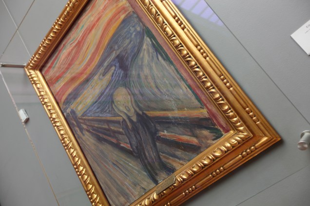 <a href="https://nasjonalmuseet.no/en/visit/locations/the_national_gallery/" rel="National Gallery" target="_blank"><strong>National Gallery</strong></a>Além do acervo de picassos e impressionistas, o museu é famoso pelo quadro <em>O Grito,</em> um dos maiores ícones culturais surgidos de uma pintura. A tela é uma das quatro versões da criação de Edvard Munch – duas estão no Munch Museum <em>(leia a seguir),</em> também em Oslo, e a outra em uma coleção particular, arrematada, em 2012, por US$ 119,9 milhões, na época o valor recorde alcançado por uma pintura em toda a história.<em> (NOK 100, cerca de US$ 11,60)</em>