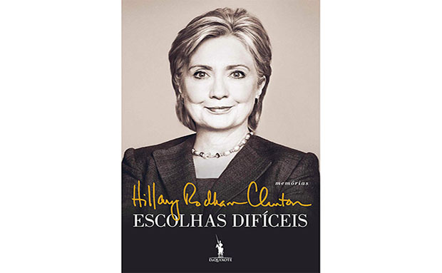 <strong>6. Escolhas Difíceis, Hillary Clinton</strong>Figura polêmica e incansável, a Secretária de Estado, ex-primeira dama e atual candidata a presidente dos <a href="http://viajeaqui.abril.com.br/paises/estados-unidos" rel="Estados Unidos" target="_self">Estados Unidos</a> publicou um livro em que relata seus principais desafios nos últimos quatro anos de sua carreira política. A obra, publicada em 2014, atiçou a curiosidade dos leitores e, consequentemente, tornou-se uma das publicações mais perdidas pelos viajantes do <a href="http://viajeaqui.abril.com.br/paises/reino-unido?iframe=true" rel="Reino Unido" target="_self">Reino Unido</a>