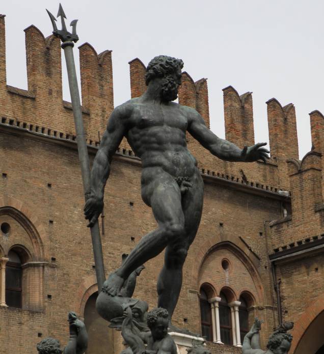 Na Piazza Magiore, no coração de <a href="http://viajeaqui.abril.com.br/cidades/italia-bolonha" rel="Bolonha" target="_self">Bolonha</a>, está a Fonte de Netuno, uma obra em bronze criada por Giambologna no século 16