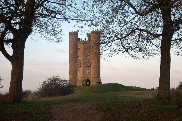 A Broadway Tower, na cidade homônima, é uma torre do século 18 que promete as mais belas vistas da região A Broadway Tower, na cidade homônima, é uma torre do século 18 que promete as mais belas vistas da região