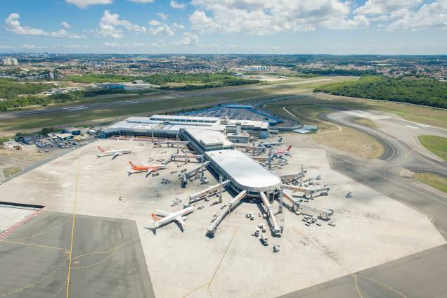 Dos aeroportos que recebem de 5 a 15 milhões de passageiros por ano, o<strong> Aeroporto Internacional de Salvador</strong> foi o pior classificado Dos aeroportos que recebem de 5 a 15 milhões de passageiros por ano, o<strong> Aeroporto Internacional de Salvador</strong> foi o pior classificado