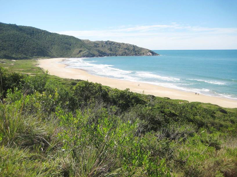 No verão, barqueiros fazem o transporte a partir de Armação ou de Pântano do Sul No verão, barqueiros fazem o transporte a partir de Armação ou de Pântano do Sul