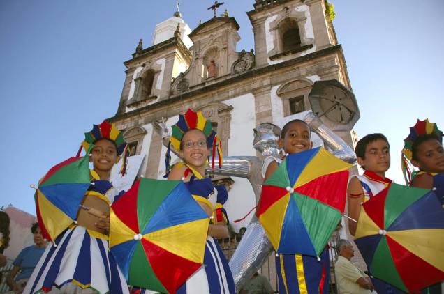 Passistas de Frevo no Pátio de São Pedro, em Recife Passistas de Frevo no Pátio de São Pedro, em Recife