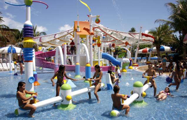 O Aqua Circo conta com uma complexo de mais de 50 brinquedos para crianças de até 12 anos