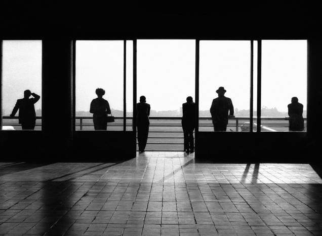 Aeroporto – fotografia feita em 1961, por German Lorca; em comemoração ao seu aniversário de 90 anos, a exposição na galeria FASS, em São Paulo, apresenta 21 de suas obras Aeroporto – fotografia feita em 1961, por German Lorca; em comemoração ao seu aniversário de 90 anos, a exposição na galeria FASS, em São Paulo, apresenta 21 de suas obras