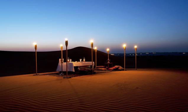 <strong>8. Al Maha, A Luxury Collection Desert Resort & Spa, <a href="http://viajeaqui.abril.com.br/cidades/emirados-arabes-unidos-dubai/fotos" rel="Dubai" target="_blank">Dubai</a>, <a href="http://viajeaqui.abril.com.br/paises/emirados-arabes-unidos/fotos" rel="Emirados Árabes Unidos" target="_blank">Emirados Árabes Unidos</a></strong>Com todo o luxo que se pode esperar de um hotel em Dubai, este tem o charme especial de ser, literalmente, um oásis no deserto, cercado por palmeiras em meio a dunas de areia.Mês mais barato para se hospedar: Julho