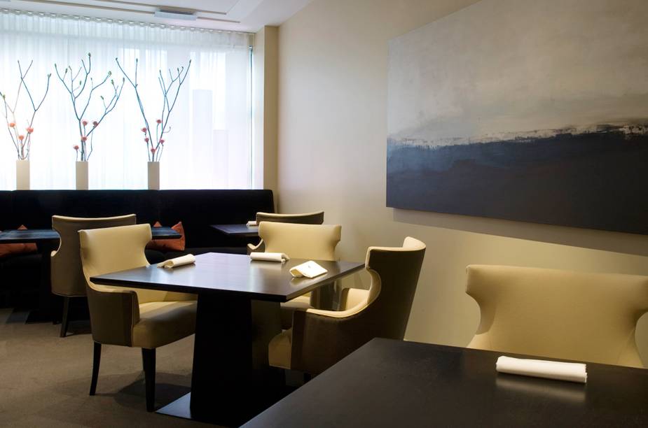 <strong>9º Alinea - <a href="https://viajeaqui.abril.com.br/cidades/estados-unidos-chicago" rel="Chicago" target="_blank">Chicago</a></strong>O espaço “clean” do Alinea combina com seu menu contemporâneo. Com apresentações impecáveis, os pratos são verdadeiras obras de artes. <strong>9º Alinea - <a href="https://viajeaqui.abril.com.br/cidades/estados-unidos-chicago" rel="Chicago" target="_blank">Chicago</a></strong>O espaço “clean” do Alinea combina com seu menu contemporâneo. Com apresentações impecáveis, os pratos são verdadeiras obras de artes.