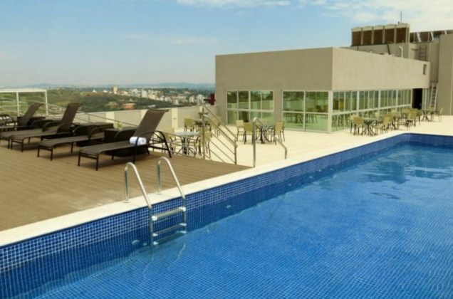 <strong>Allia Grand Hotel Pampulha Suites, em <a href="https://viajeaqui.abril.com.br/cidades/br-mg-belo-horizonte/" rel="Belo Horizonte (MG)" target="_blank">Belo Horizonte (MG)</a></strong>Outro dos hotéis novos em Pampulha, o Allia tem uma piscina gostosa na cobertuea, com uma vista de matar!