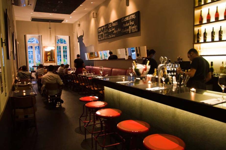 Ambiente do bar Entretapas, no Rio de Janeiro