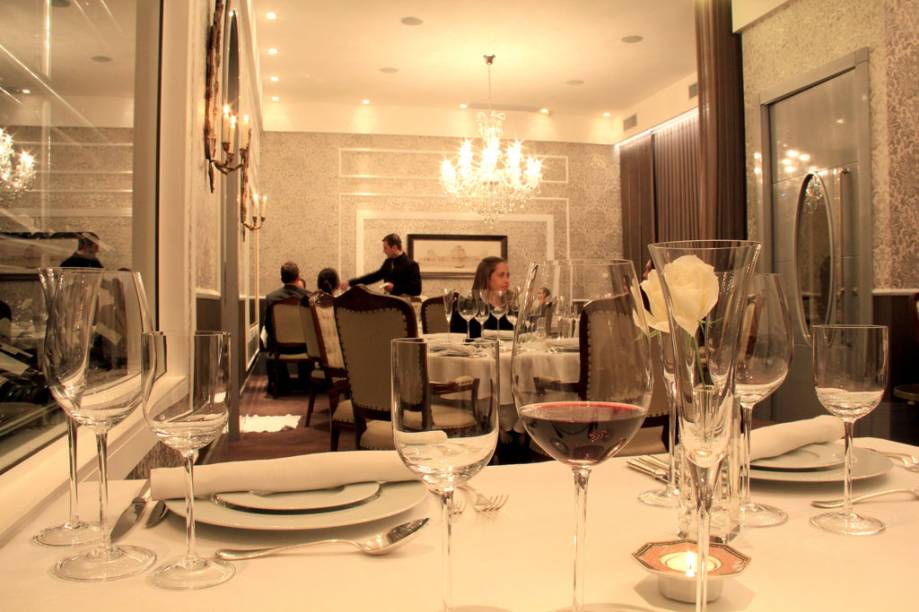 Salão do restaurante Durski, que tem uma estrela no GUIA QUATRO RODAS