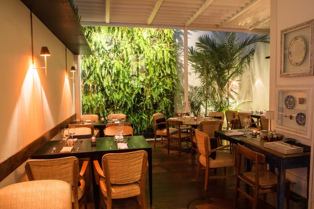 Ambiente do restaurante Antiquarius, no Rio de Janeiro
