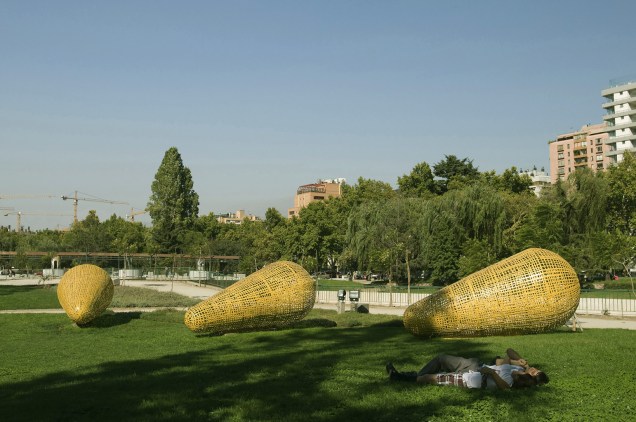 Arte interativa ao ar livre no Parque de las Esculturas
