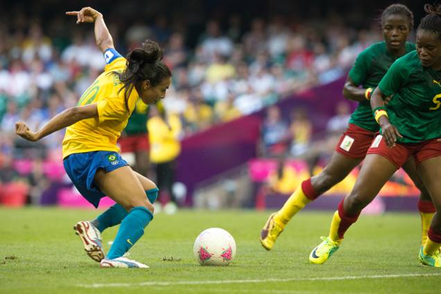 Marta, craque da Seleção Brasileira feminina de futebol, durante a vitória contra Camarões, nos Jogos Olímpicos de Londres 2012