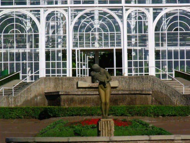 Estatua no <a href="https://viajeaqui.abril.com.br/estabelecimentos/br-pr-curitiba-atracao-jardim-botanico" rel="Jardim Botânico" target="_self">Jardim Botânico</a> de <a href="https://viajeaqui.abril.com.br/cidades/br-pr-curitiba" rel="Curitiba" target="_self">Curitiba</a>, <a href="https://viajeaqui.abril.com.br/estados/br-parana" rel="Paraná" target="_self">Paraná</a>