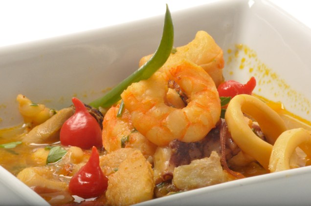 Aproveitando os peixes e frutos do mar, elementos que foram a base da economia de Itajaí por muitos anos, a caldeirada é um dos pratos obrigatórios da Marejada de Itajaí