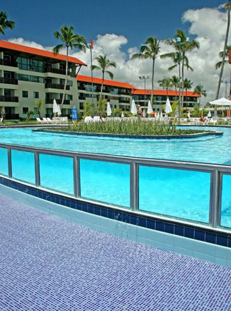 Piscina do <a href="https://viajeaqui.abril.com.br/estabelecimentos/br-pe-porto-de-galinhas-hospedagem-marulhos-suites" rel="Marulhos Suítes"><strong>Marulhos Suítes</strong></a>, na <a href="https://viajeaqui.abril.com.br/estabelecimentos/br-pe-porto-de-galinhas-atracao-praia-muro-alto" rel="Praia de Muro Alto">Praia de Muro Alto</a>