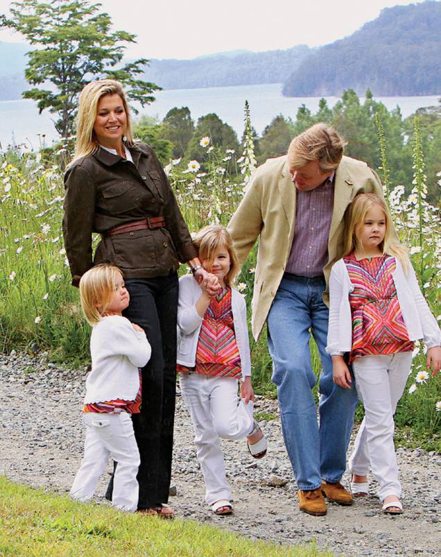 A rainha da Holanda, a argentina Máxima Zorreguieta com a família em Villa La Angostura A rainha da Holanda, a argentina Máxima Zorreguieta com a família em Villa La Angostura