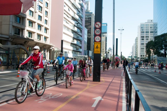 Além da abertura da avenida para pedestres e ciclistas, a Paulista agora também tem ciclovia