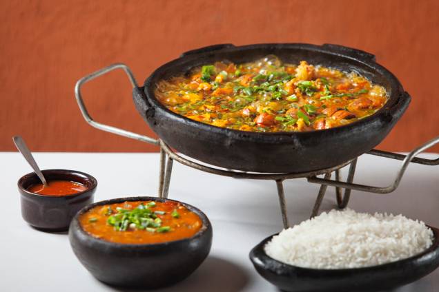A moqueca de lagosta acompanhada de arroz e pirão é uma das sugestões do <a href="http://viajeaqui.abril.com.br/estabelecimentos/br-mg-belo-horizonte-restaurante-badejo" rel="Badejo"><strong>Badejo</strong></a> para a Belo Horizonte Restaurant Week 