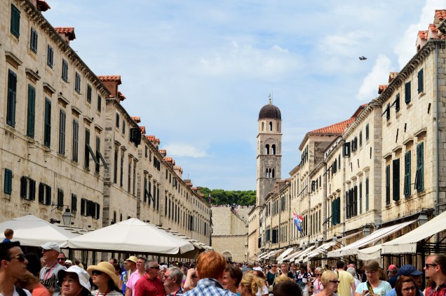 Apenas mais um dia normal de verão no Centro Histórico de Dubrovnik, na Croácia