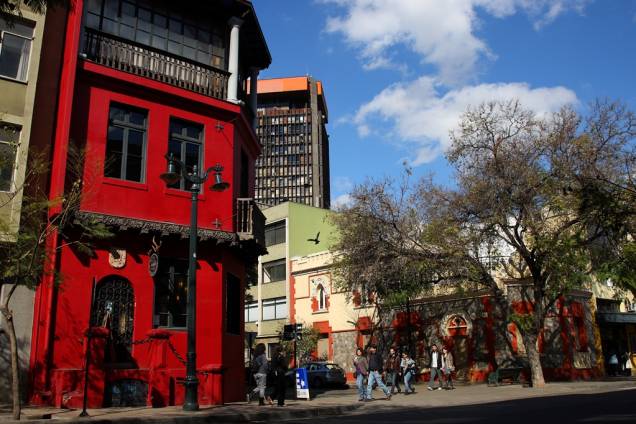 O bairro de Lastarria, na capital Santiago, é um dos lugares ideais para fazer um bom passeio e almoçar. Por aqui, não faltam opções de bares e restaurantes