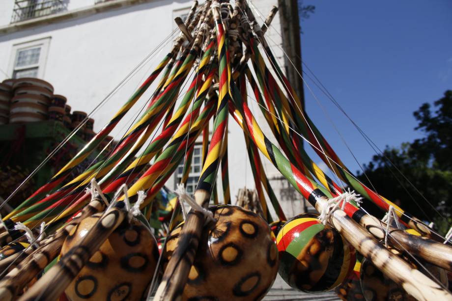 O berimbau é o instrumento que dá ritmo à capoeira