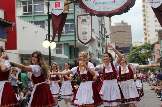 A Oktoberfest acontece em 2015 do dia 7 a 25 de outubro