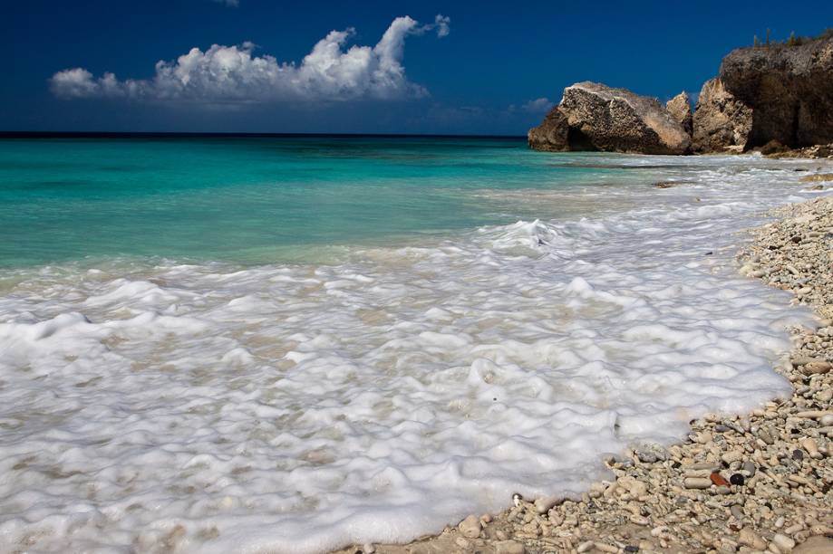 Praia no parque nacional Washington Slagbaai, em Bonaire