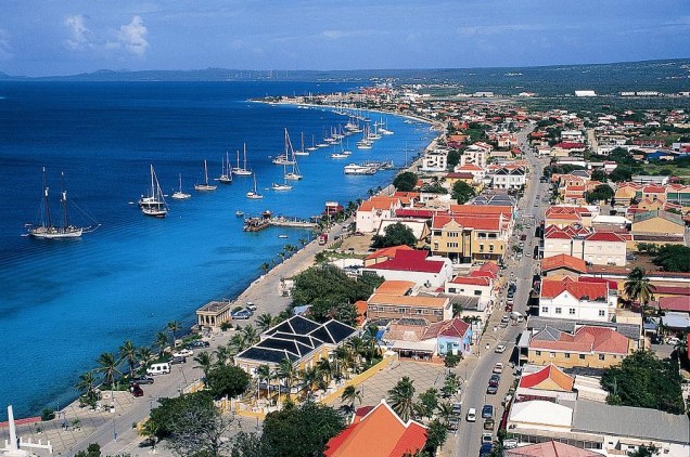 Vista geral de Kralendijk, em Bonaire