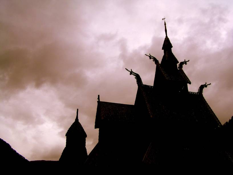 As stavekirke nórdicas possuem claras influências pagãs sobre a aurora do cristianismo na região