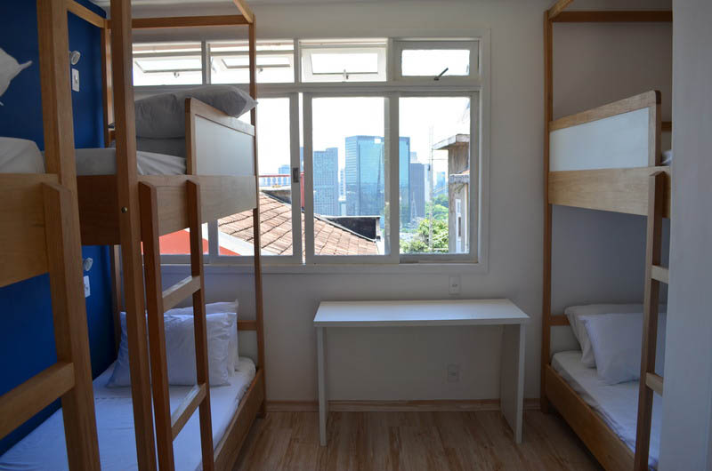 Quarto coletivo do hostel Bossa in Rio, no Rio de Janeiro, com capacidade para seis pessoas