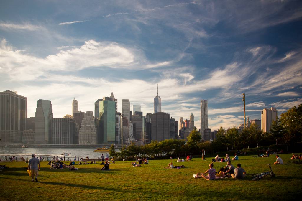 Brookling Bridge Park, em Nova York, Estados Unidos, região conhecida como Dumbo