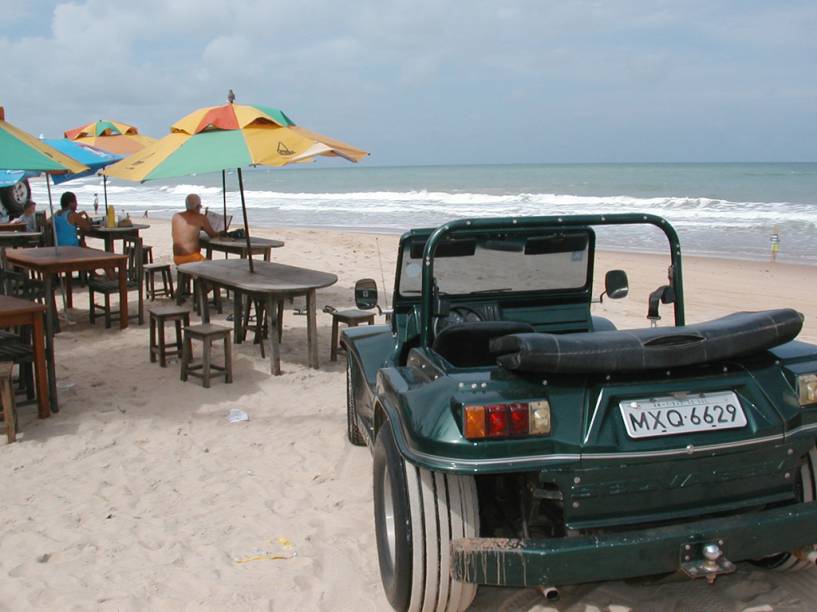 <strong><a href="https://viajeaqui.abril.com.br/estabelecimentos/br-rn-baia-formosa-atracao-praia-do-sagi" target="_self">Praia do Sagi</a>, <a href="https://viajeaqui.abril.com.br/cidades/br-rn-baia-formosa/fotos" target="_self">Baía Formosa</a> </strong> A praia é uma das boas pedidas para quem deseja fazer um passeio de bugue, visto que o lugar tem boas dunas. A região é cortada pelo Rio Guaju, que divide o estado potiguar da Paraíba. O movimento daqui fica por conta da vila de pescadores <em><a href="https://www.booking.com/city/br/baia-formosa.pt-br.html?aid=332455&label=viagemabril-praias-do-rio-grande-do-norte" target="_blank" rel="noopener">Veja preços de hotéis em Baía Formosa no Booking.com</a></em> <strong><a href="https://viajeaqui.abril.com.br/estabelecimentos/br-rn-baia-formosa-atracao-praia-do-sagi" target="_self">Praia do Sagi</a>, <a href="https://viajeaqui.abril.com.br/cidades/br-rn-baia-formosa/fotos" target="_self">Baía Formosa</a> </strong> A praia é uma das boas pedidas para quem deseja fazer um passeio de bugue, visto que o lugar tem boas dunas. A região é cortada pelo Rio Guaju, que divide o estado potiguar da Paraíba. O movimento daqui fica por conta da vila de pescadores <em><a href="https://www.booking.com/city/br/baia-formosa.pt-br.html?aid=332455&label=viagemabril-praias-do-rio-grande-do-norte" target="_blank" rel="noopener">Veja preços de hotéis em Baía Formosa no Booking.com</a></em>