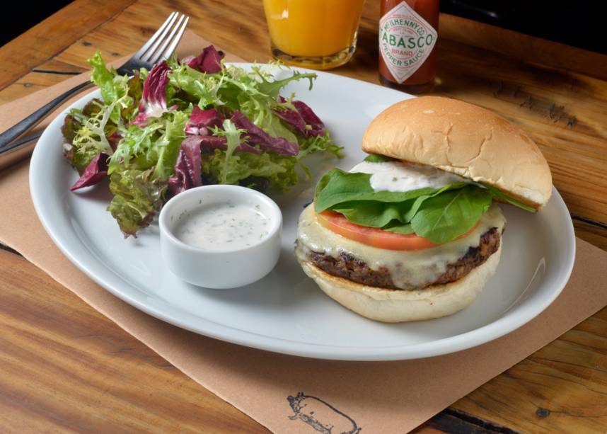 <a href="https://viajeaqui.abril.com.br/materias/butchers-market-itaim-hamburguerias-nova-york" rel="Butchers Market">Butchers Market</a>, no Itaim: hambúrger vegetariano de lentilha, cebola, cenoura, cogumelos frescos, ovos e ervas, receita servida no São Paulo Burguer Fest <a href="https://viajeaqui.abril.com.br/materias/butchers-market-itaim-hamburguerias-nova-york" rel="Butchers Market">Butchers Market</a>, no Itaim: hambúrger vegetariano de lentilha, cebola, cenoura, cogumelos frescos, ovos e ervas, receita servida no São Paulo Burguer Fest