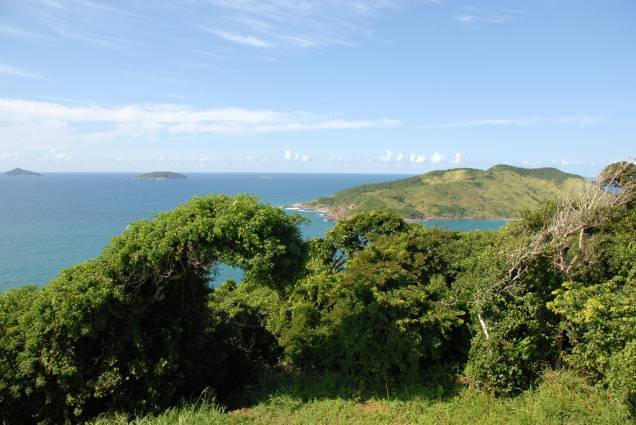 Vista do <a href="https://viajeaqui.abril.com.br/estabelecimentos/br-rj-buzios-atracao-mirantes" rel="Mirante João Fernandes" target="_blank">Mirante João Fernandes</a>, em Búzios Vista do <a href="https://viajeaqui.abril.com.br/estabelecimentos/br-rj-buzios-atracao-mirantes" rel="Mirante João Fernandes" target="_blank">Mirante João Fernandes</a>, em Búzios