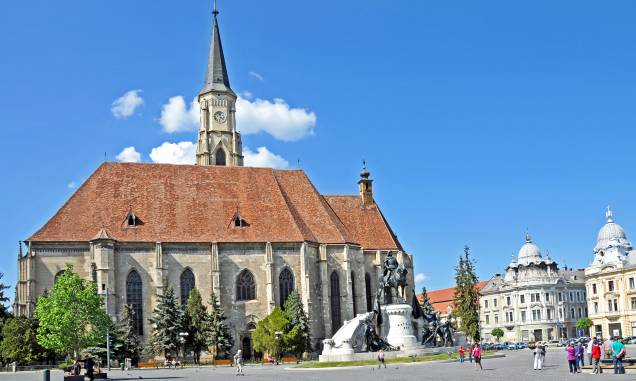 A Piața Unirii, uma das maiores praças de Bucareste, na Romênia A Piața Unirii, uma das maiores praças de Bucareste, na Romênia
