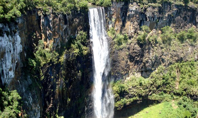 <strong>7. Prudentópolis (PR)</strong>                                        As cachoeiras são os principais atrativos naturais do lugar: há mais de 100 delas, e algumas quedas têm mais de cem metros de altura