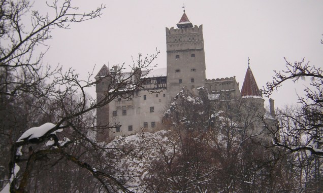 A atmosfera sinistra e encantadora do Castelo de Bran, lar do vampiro Drácula, na Romênia