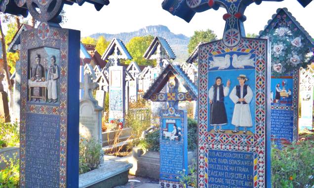 O The Merry Cemetery, em Săpânța, é uma das boas (e divertidas) atrações da Romênia O The Merry Cemetery, em Săpânța, é uma das boas (e divertidas) atrações da Romênia