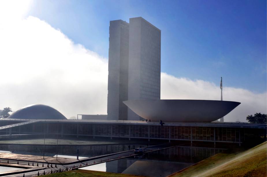 Congresso Nacional faz parte de um dos três edifícios monumentais que definem a Praça dos Três Poderes