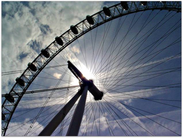 Construída como uma estrutura temporária, a London Eye hoje é parte permanente da paisagem londrina
