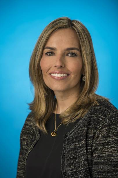 Camila R. - Rio de Janeiro (RJ), colaboradora do Disney Parks Moms Panel“Sou jornalista, mas atualmente, cuido dos meus filhos e administro juntamente com o meu marido uma loja de bolos caseiros. Estou casada há 18 e nos consideramos especialistas no Walt Disney World desde a nossa primeira viagem, na nossa lua de mel.”
