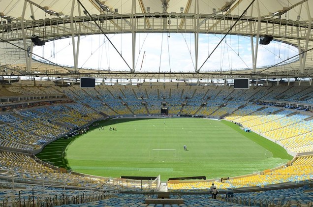O Maracanã, um dos símbolos da história do futebol brasileiro, foi inaugurado em 1950. Foi ali que Pelé marcou o milésimo gol de sua carreira, em 1969.