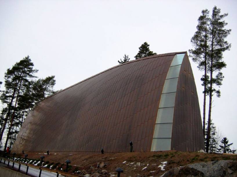 Exterior da moderna capela de São Henrique, em Turku