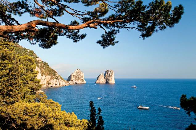 <strong><a href="http://viajeaqui.abril.com.br/cidades/italia-capri" target="_blank">Capri </a>- <a href="http://viajeaqui.abril.com.br/paises/italia" target="_blank">Itália </a></strong> <strong><a href="http://viajeaqui.abril.com.br/cidades/italia-capri" target="_blank">Capri </a>- <a href="http://viajeaqui.abril.com.br/paises/italia" target="_blank">Itália </a></strong>