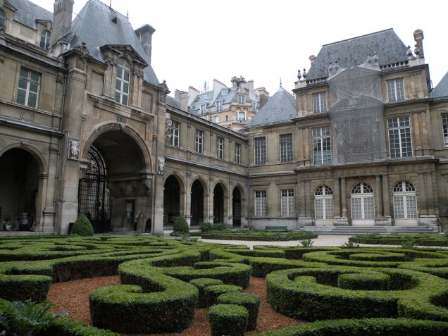 O museu Carnavalet dedica-se à história de Paris