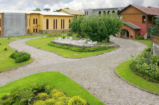 Complexo Enoturístico Villa Valduga é mantido pela vinícola Casa Valduga e oferece várias atividades de lazer e compras para interessados em enoturismo