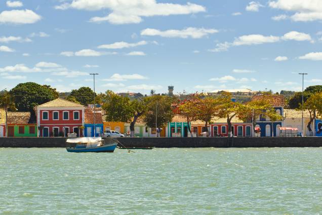 Em Porto Seguro, é proibido construir prédios com mais de dois andares. Isso porque a cidade é tombada e considerada patrimônio histórico Em Porto Seguro, é proibido construir prédios com mais de dois andares. Isso porque a cidade é tombada e considerada patrimônio histórico